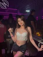 小脸蛋胖胖的
