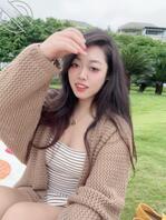 绵阳某体彩店少妇，低胸装看着过瘾