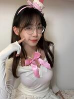 昆明女大李梓瑜在线寻主，想被爸爸们粗口羞辱0
