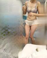 刚认识一天的人妻，第一次见面就给操了。谁想操人妻