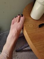 你们嫂子又忍不住了，快侮辱她，她在看。。