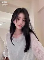 河北传媒学院的 杨依灵，三点粉嫩的身材流出2