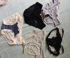 在我妈衣柜里找到了这些1