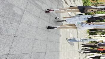 偷拍短裙小骚逼的裙底