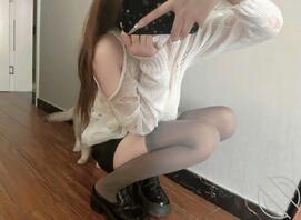 （真实投稿）湖南文员被曝光 没认识几天就主动的不行 随便操的婊子0