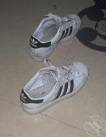 上期女高阿迪达斯原味 上脚