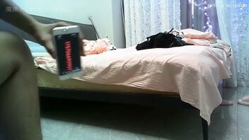 【原创】爸爸去出差了，妈妈在家里被我调成了母狗