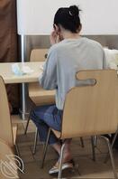 偷拍美脚丫玉足1