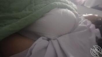 绿母儿真实偷拍亲妈 都是寒假的存货，绝对真实