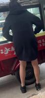 骚笔母狗少妇人妻穿个丝袜美腿买东西真想搂着从后面掀开裙子鸡把插她骚笔里