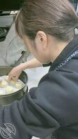 兄弟们，怎么判断54岁老妈还有没有性生活啊，开始有点想法了1