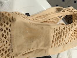 跟媳妇去她闺蜜家偷拍2