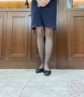 老妈今天早上发朋友圈，居然晒腿了。1