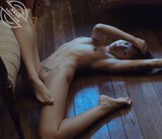 发美女，迎新春