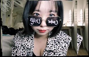 怎么感觉 表姐越来越骚了1