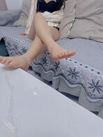 肛塞都这么痛，要是鸡吧插进去要痛死0