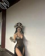 硬着鸡鸡陪我拍古装照，哥哥好辛苦 好心疼哥哥