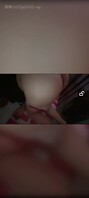 小母狗发情了，想要被插，小穴都流水了，手指忍不住摸骚逼