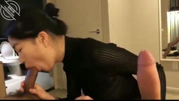 顶级极品美女被3p ，吃完这个鸡八吃另一个大鸡八，真是极品1