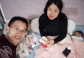 我是刘魁，我是个小几把，看看我的老婆这个骚逼，给兄弟们分享一下2