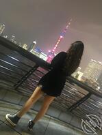 妓女老婆带着老公和野男人和假几把轮番上阵，3P0