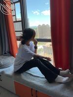 视频贴，求女儿穿她闺密的包臀裙，让她叫叔叔，一次比一次刺激2