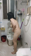 偷拍老婆洗澡