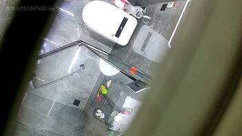 小姨子洗澡视频来咯，爱毛特别多