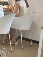 图书馆穿丝少妇