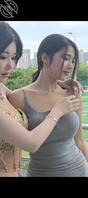 美女姐姐走光乳头