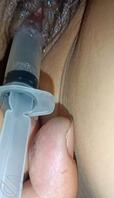 老婆的逼里射入陌生人的精液1