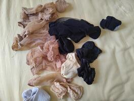 西安绿母男大,刚兴趣的可以射我妈的丝袜,内衣内裤,身体健康可以让我妈吞精2