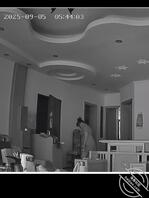 骚鞋打胶完被骚姐发现了，不知道等会会不会来找我0