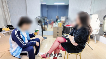 补习班老师兼主播 灌尿性虐外甥遭外甥偷录2