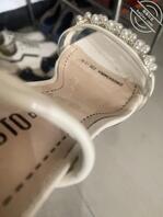 骚姐回来了，直接拿她的原味骚鞋打胶，想操骚姐0