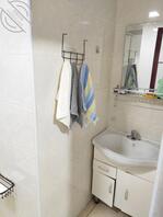 刚刚入住的小姐姐，除了被子就是小玩具，可能是背着男友的私人炮房吧2