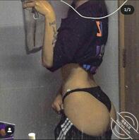 不看后悔乖乖母狗妹妹调教过后让天气不错，再一次户外自慰很骚1