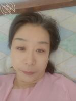 附近加的熟女，看着就想操。不知道有木有机会搞一搞。1