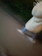 (原创)晚上约嫂子出来公园散步,没人的地方嫂子给我口交2