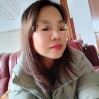 只能对着妈妈的内衣打了0