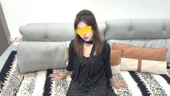 正义原创:拿下超嫩的前台妹,绝美粉鲍太顶了,光看私处就能让你硬起来的极品2