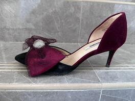 云南大理露出,这次应网友要求要看老婆在闺蜜家穿着闺蜜婚鞋和岳母丝袜餐桌操1