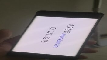 小姨子和网友撩骚，边看黄片边被我干，很是刺激