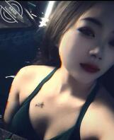 好喜欢这个骚逼有认识的吗？0