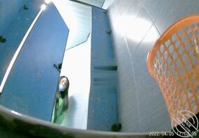 女衣黑高跟美艳少妇来事了，圆润的肥臀和洞开的肥鲍，妥妥的炮架0