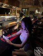 (原创)斥巨资帮兄弟们揭秘空姐名媛私底下的骚逼德行!按在沙发上操到求饶!0