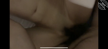 和前女友分手半年多了，没想到技术见长，昨晚半夜找我，啪了一个小时爽的飞起1