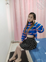 平时穿丝袜和高跟，有喜欢的我寄给大家，平时还有爱爱过后的丝袜，可以联系我2