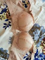 岳母卧室拿她奶罩撸一撸2