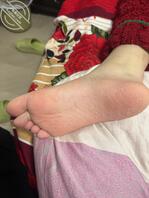 记录媳妇第一次足交，评论区看看你们媳妇的脚丫！2